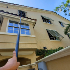 Window & Screen Cleanings for Townhomes