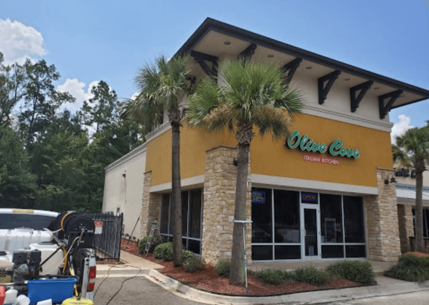 Commercial window cleaning