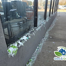 Commercial-Window-Cleaning-and-Holiday-Decoration-Paint-Removal-in-Yulee-Florida 6