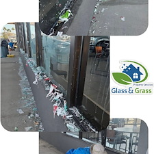 Commercial-Window-Cleaning-and-Holiday-Decoration-Paint-Removal-in-Yulee-Florida 3