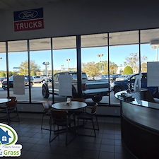 Commercial-Window-Cleaning-and-Holiday-Decoration-Paint-Removal-in-Yulee-Florida 0