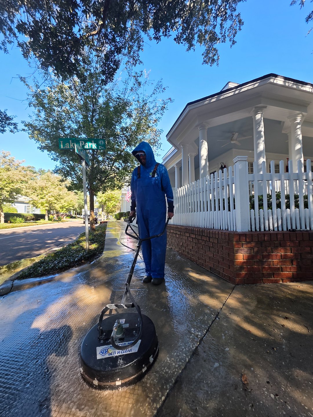 One Call to Schedule It All – Complete Sidewalk Washing and Pressure Washing Service in Fernandina Beach, Florida