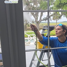 Professional-Window-Cleaning-Services-on-the-North-End-of-Amelia-Island-Florida 1