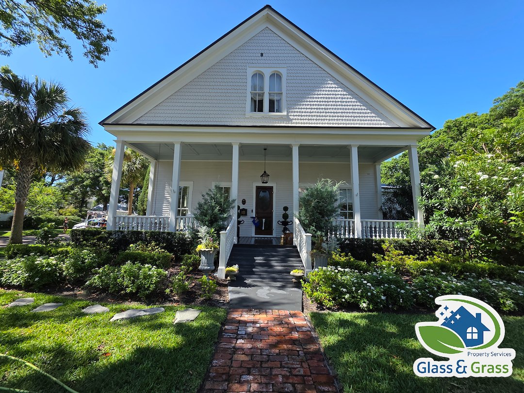 Safe House Softwashing for historic home in Downtown Fernandina Beach, FL