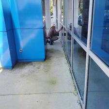 What Commercial Window Cleaning Involves for Fernandina Beach Businesses