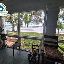 Top-Quality-Gutter-Cleaning-in-Yulee-FL-for-Riverfront-Home-on-Blackrock-Road 5