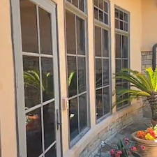 Trusted-Neighbor-Referrals-for-House-Washing-in-Amelia-Island-Florida-House-Washing-Window-Cleaning-Gutter-Cleaning-Services 3