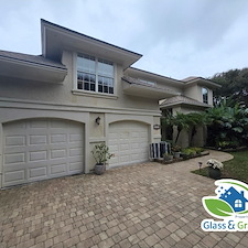 Years-of-algae-safely-removed-by-our-house-washing-service-in-the-Ocean-Breeze-neighborhood-Amelia-Island-FL 3